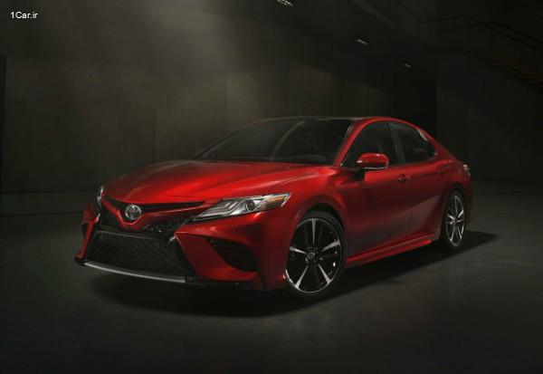 2018-Toyota-Camry-XSE-V-6-front-end
